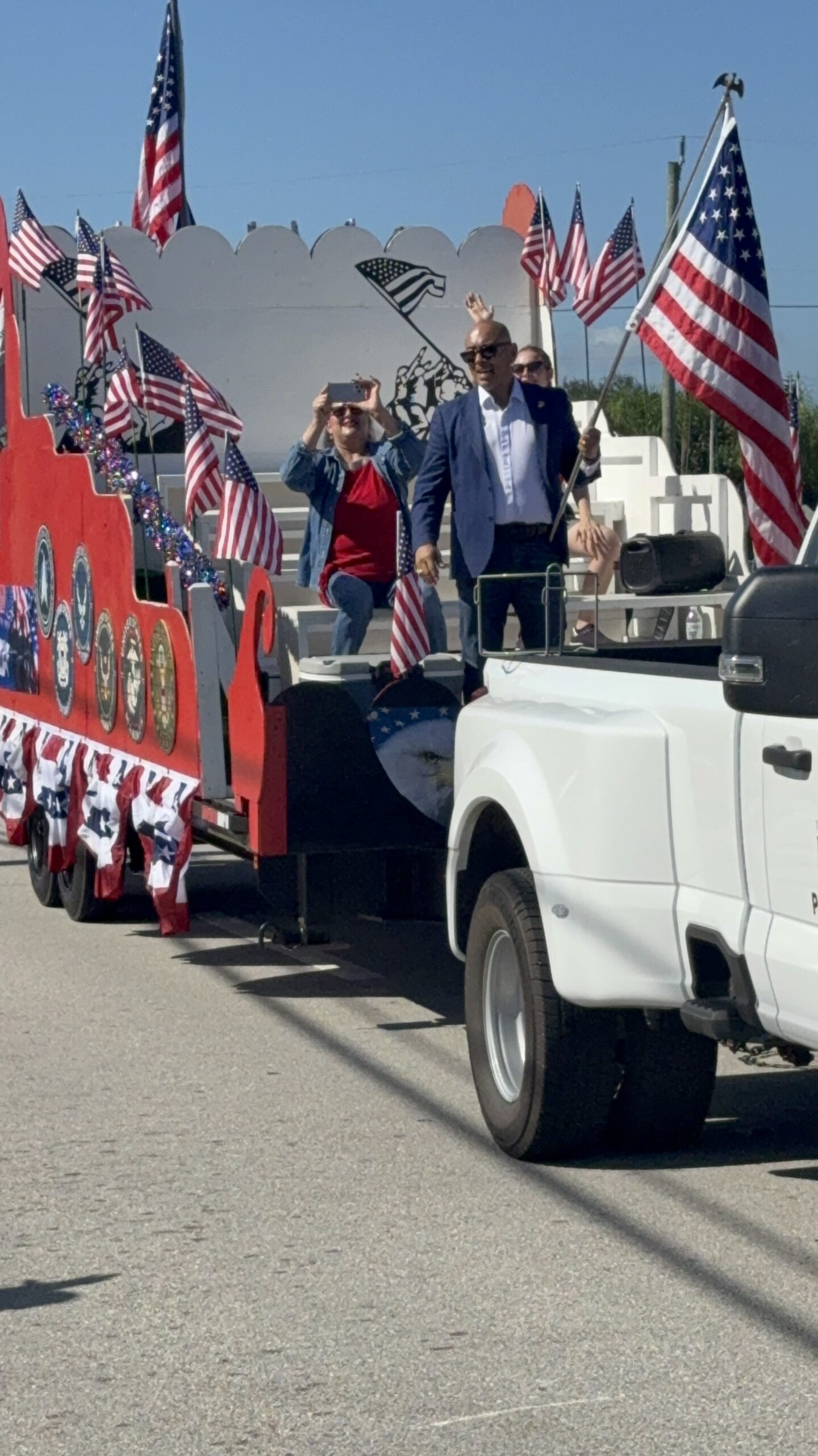 services-03 Veterans Parade